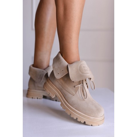Beżowe botki