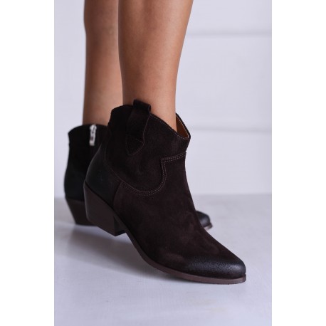 Czekoladowe kowbojki niskie